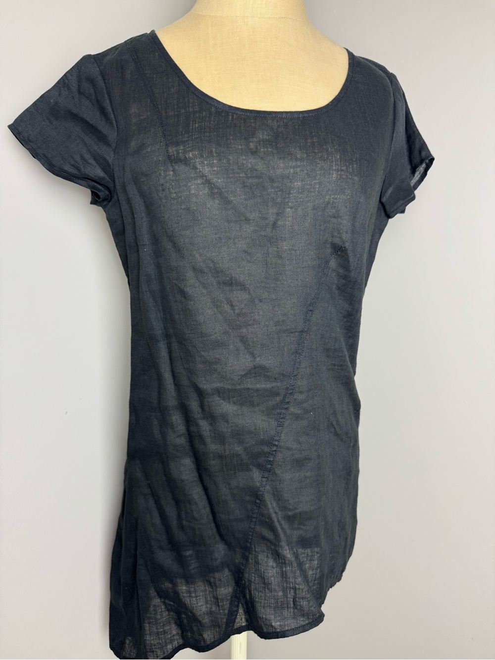 Stella Carakasi 100% Hemp Black Scoop Neck Short-Sleeve Top